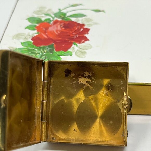 Vintage hand painted cigarette holder and small matching pill box. - Picture 4 of 8